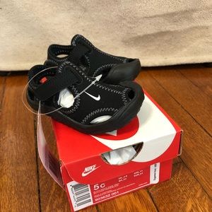 Nike toodler sandals